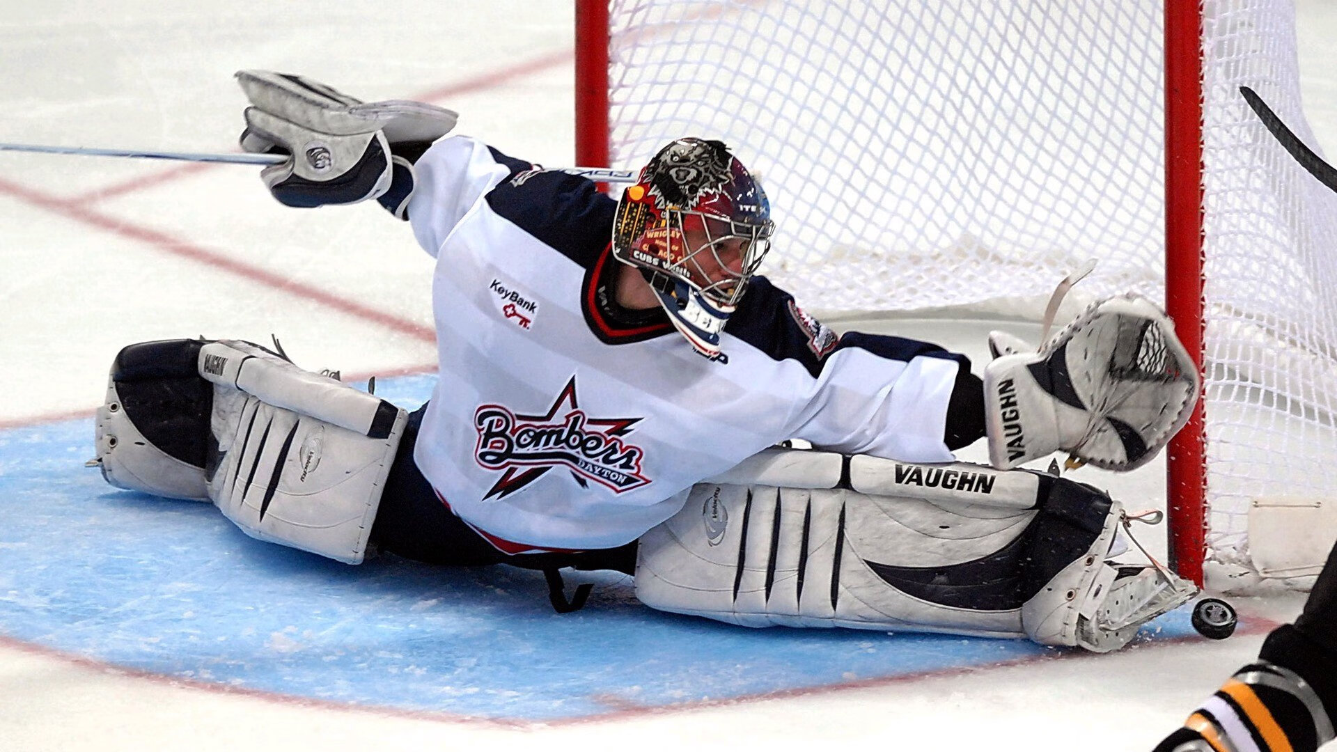 多特蒙德俱乐部拟出售门将亚努托维奇，多特蒙德完虐塞维利亚